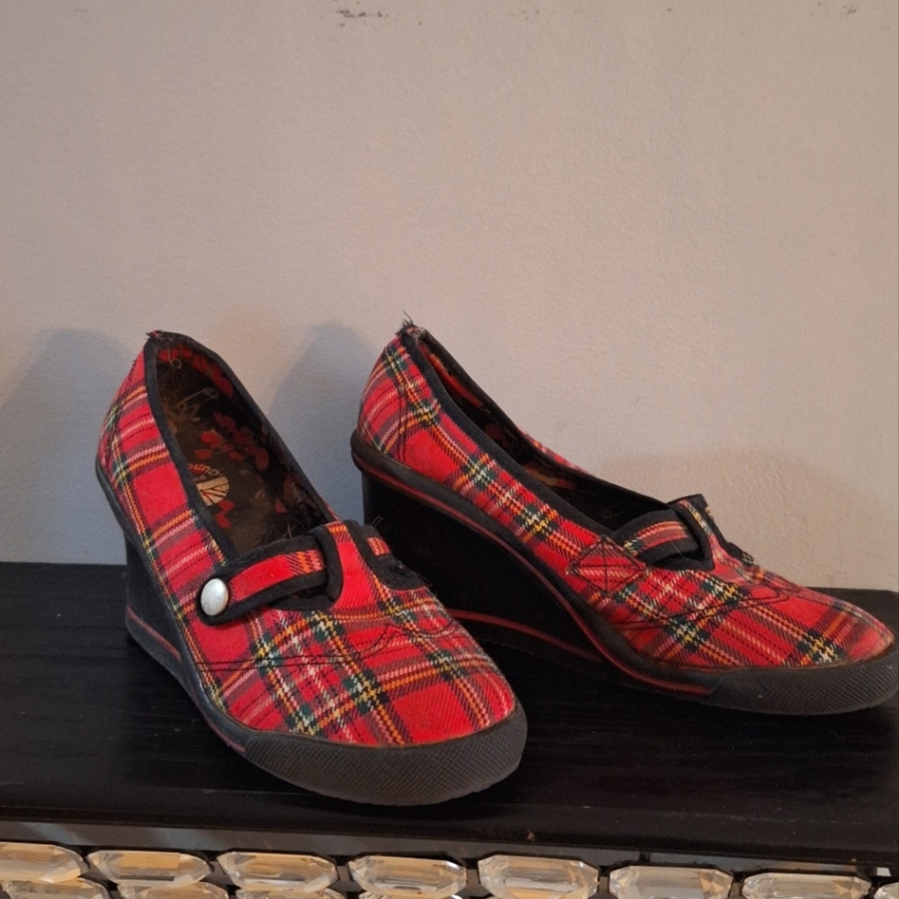 Wedge tartan shoes Underground England